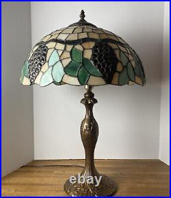 24 Stained Slag Glass Lamp Grape Clusters on Vine Tiffany Style 24 Stained Slag Glass Lamp Grape Clusters on Vine Tiffany Style
