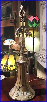 ANTIQUE B&H Bradley & Hubbard METAL OVERLAY 8 PANEL SLAG GLASS TABLE LAMP