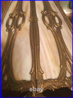 ANTIQUE B&H Bradley & Hubbard METAL OVERLAY 8 PANEL SLAG GLASS TABLE LAMP