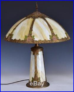 ANTIQUE CIRCA 1910 SLAG GLASS LAMP with LIGHT UP BASE