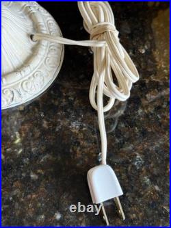 Antique 1920s Salem Bros Bell Shaped Slag Glass Boudoir Lamp 16H Ivory Metal