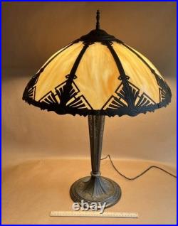 Antique American Arts & Crafts Bronze Slag Glass 8 Panel Table Lampe