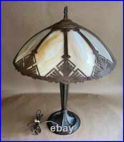 Antique American Arts & Crafts Bronze Slag Glass 8 Panel Table Lampe