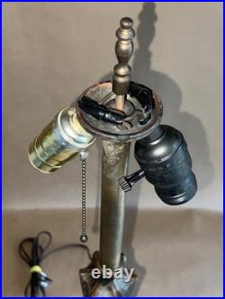 Antique American Arts & Crafts Bronze Slag Glass 8 Panel Table Lampe