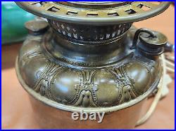 Antique Beautiful Victorian Slag Glass Parlor Banquet Oil Lamp Bradley & Hubbard