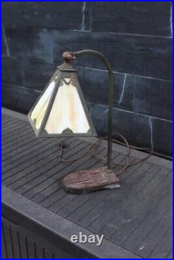 Antique Mission Arts & Crafts desk Lamp Banker Lamp Slag Glass Shade