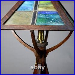Antique Prairie School Arts and Crafts Oak Framed Slag Glass Table Lamp C1920 Antique Prairie School Arts and Crafts Oak Framed Slag Glass Table Lamp C1920