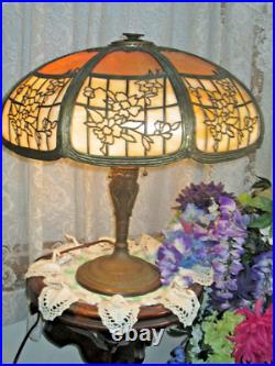 Antique Slag Glass Rare 16 Panel 2 Color Dogwood Pattern Electric Table Lamp