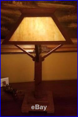 Arts&Crafts, Stickley, Mission, Prairie Era Sawn Golden Oak Table Slag Glass Lamp