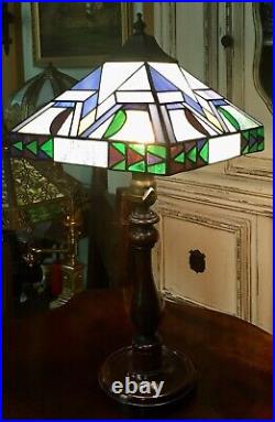 Arts & Crafts Style Wood Table Lamp with Geometric Slag Glass Shade