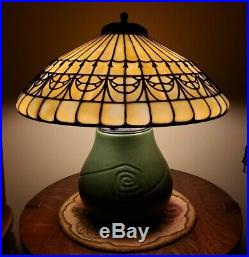 Bigelow & Kennard Hampshire Leaded Slag Stained Glass Table Lamp Handel Era