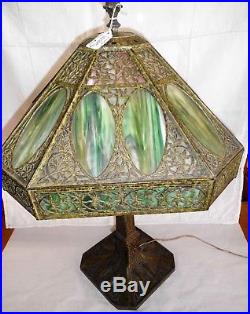 Bradley & Hubbard'Arts & Crafts Slag Glass Table Lamp' 25 Tall