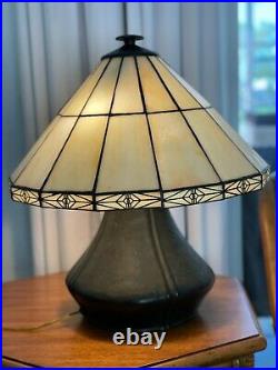 Bradley Hubbard Leaded Slag Glass Arts Crafts Vintage Antique Lamp