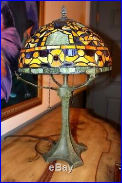 Bradley & Hubbard leaded glass Lamp, circa 1920 (Slag glass)