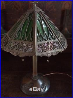 Bradley hubbard antique slag glass arts crafts mission handel era desk lamp nr