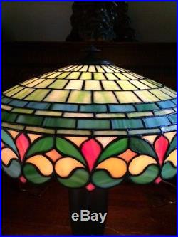 Bradley hubbard antique slag glass arts crafts mission handel era desk lamp nr