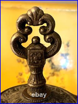 Cast Brass Ornate Table Lamp 10 Pane Slag  Glass Dual Pull Chain