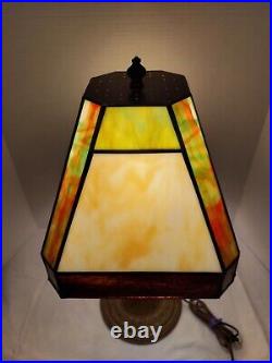 Edward Miller Co. Antique 1920's Slag Glass Table Lamp