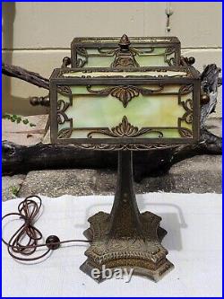 Mission arts craft slag stained glass antique wilkinson desk lamp handel tiffany