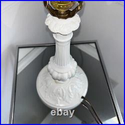 Painted Iron 6 Panel Slag Glass 21.5Table Lamp Light. White. Vintage