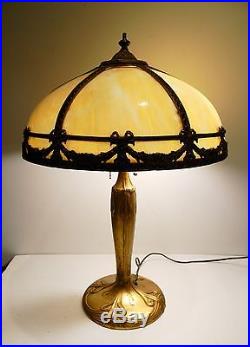 Pittsburgh art noveau lamp with bent slag glass shade