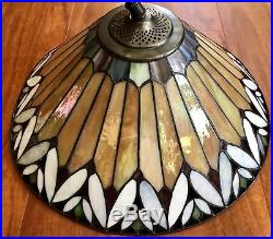 QUOIZEL Signed Slag Tiffany STYLE STAINED GLASS ARTS CRAFTS Confetti LAMP Shade