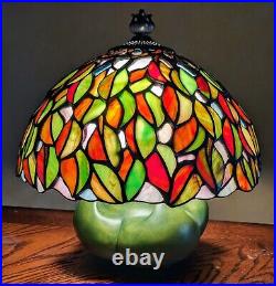 QUOIZEL TIFFANY STYLE STAINED GLASS Duel Light Table Lamp 14 Shade 60 Watt