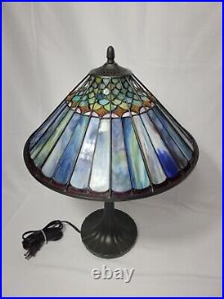 QUOIZEL Tiffany Stained Glass Style Table Lamp/Bronze Base/2-Bulb/21x16 EUC