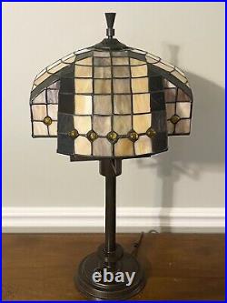 Quoizel Stained Glass Slag Glass Tiffany Style Table Lamp