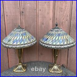 Quoizel Stained Glass Slag Glass Tiffany Style Table Lamp Pair