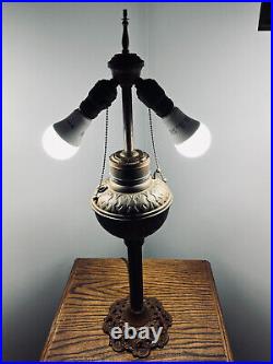 RARE Vintage Brown slag oil lamp cir. 1920 in excellent condition