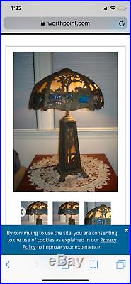 STUNNING Antique Vintage early 1900 Slag Glass Table Lamp With Lighted Base