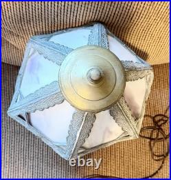 Slag glass lamp antique. 738