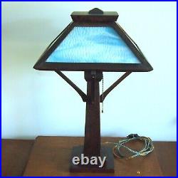 Stunning Antique Arts & Crafts Oak & Blue Slag Glass Mission Table Reading Lamp