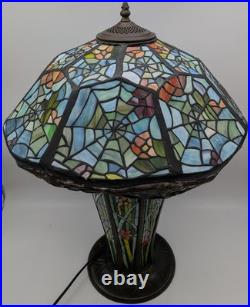 Tiffany Style Cobweb Spider Web Slag Glass Mosaic Reproduction Table Lamp