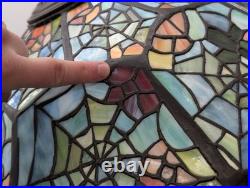 Tiffany Style Cobweb Spider Web Slag Glass Mosaic Reproduction Table Lamp