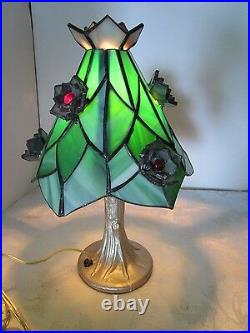 Tiffany Style SLAG STAINED GLASS TABLE LAMP 3-D 7 Roses signed aluminum base