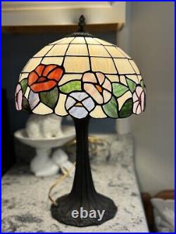 Tiffany Style Stained Slag Glass Vintage Table Lamp Pink & White Floral