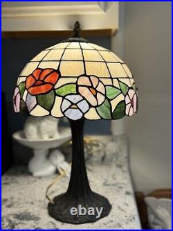 Tiffany Style Stained Slag Glass Vintage Table Lamp Pink & White Floral