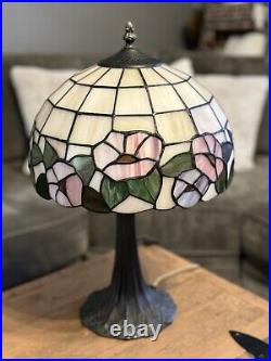 Tiffany Style Stained Slag Glass Vintage Table Lamp Pink & White Floral