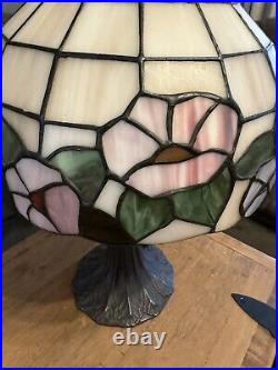 Tiffany Style Stained Slag Glass Vintage Table Lamp Pink & White Floral