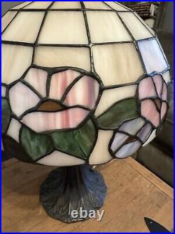 Tiffany Style Stained Slag Glass Vintage Table Lamp Pink & White Floral