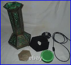 VINTAGE BRASS FILIGREE GREEN SLAG GLASS TABLE ART LAMP BASE w LIGHT BULB