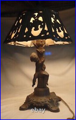 VINTAGE METAL FIGURAL CHILD SLAG GLASS TABLE LAMP w FLOWER BASKET FILIGREE SHADE