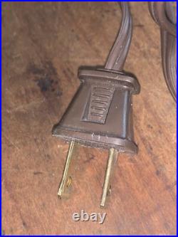 VTG Green Leaves Stained Slag Glass Lamp Shade Scalloped 24.5T Lamp Metal Base