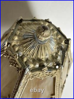 Vintage 6-Panel Curved Slag Glass 15 Tall Boudoir Table Lamp