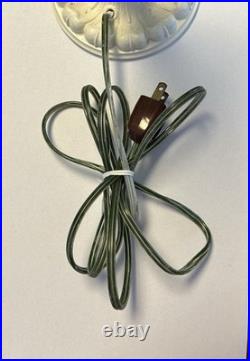 Vintage 6-Panel Curved Slag Glass 15 Tall Boudoir Table Lamp Vintage 6-Panel Curved Slag Glass 15 Tall Boudoir Table Lamp