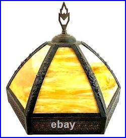 Vintage Style Slag Glass Table Lamp Brass Metal Base &Yellow-Creme Colored Shade Vintage Style Slag Glass Table Lamp Brass Metal Base &Yellow-Creme Colored Shade