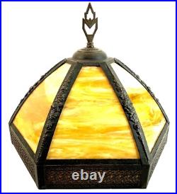 Vintage Style Slag Glass Table Lamp Brass Metal Base &Yellow-Creme Colored Shade