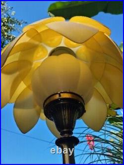 Vintage Table Lamp Light 29H x 16W with TULIP or LOTUS Plastic Slag Look Shade Vintage Table Lamp Light 29H x 16W with TULIP or LOTUS Plastic Slag Look Shade